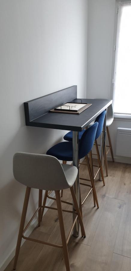 Апартаменты L'Aurore Doree, Duplex Renove - Parking Prive - Wifi Gratuit Сен-Кантен Экстерьер фото